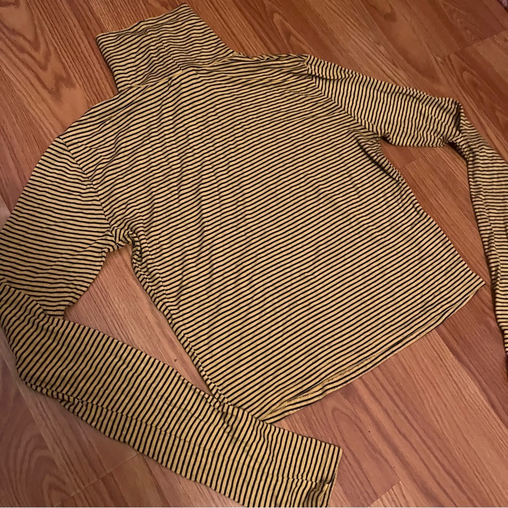 Forever 21 Yellow&Black Striped Longsleeve Turtleneck Women’s Size M